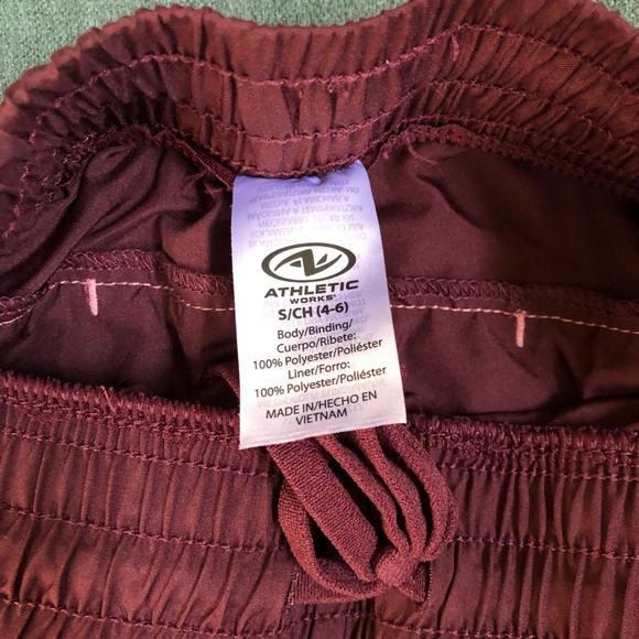 Workout shorts - Picture 2 of 2